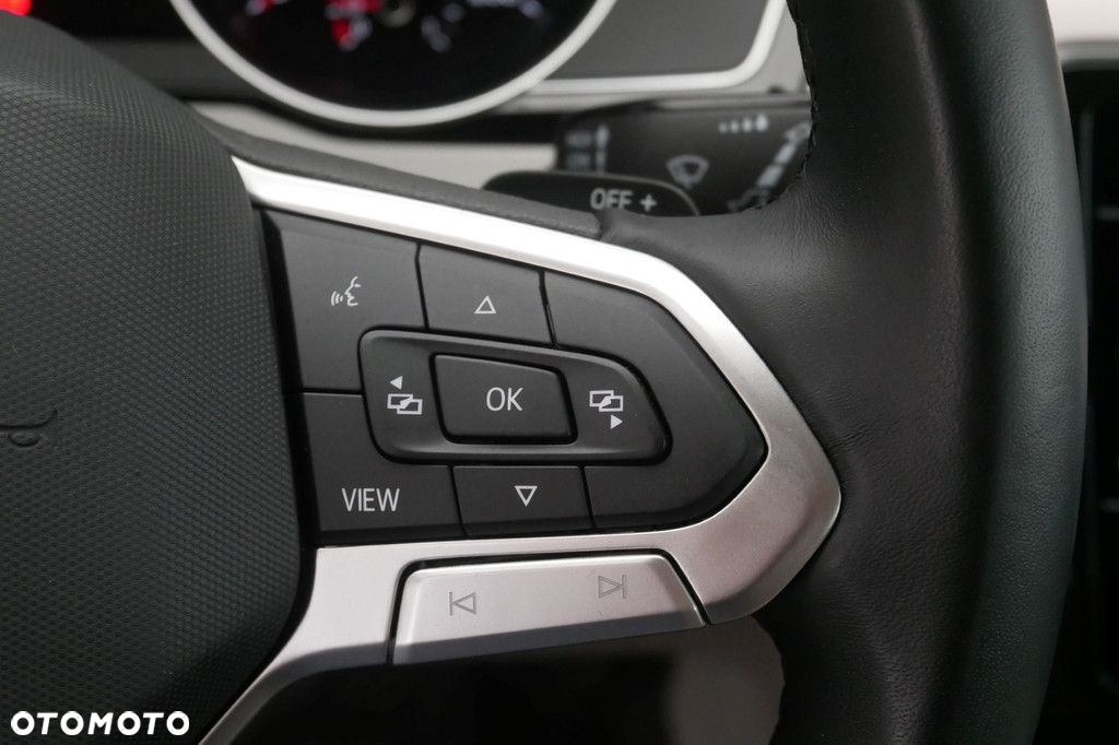Volkswagen Passat - 24