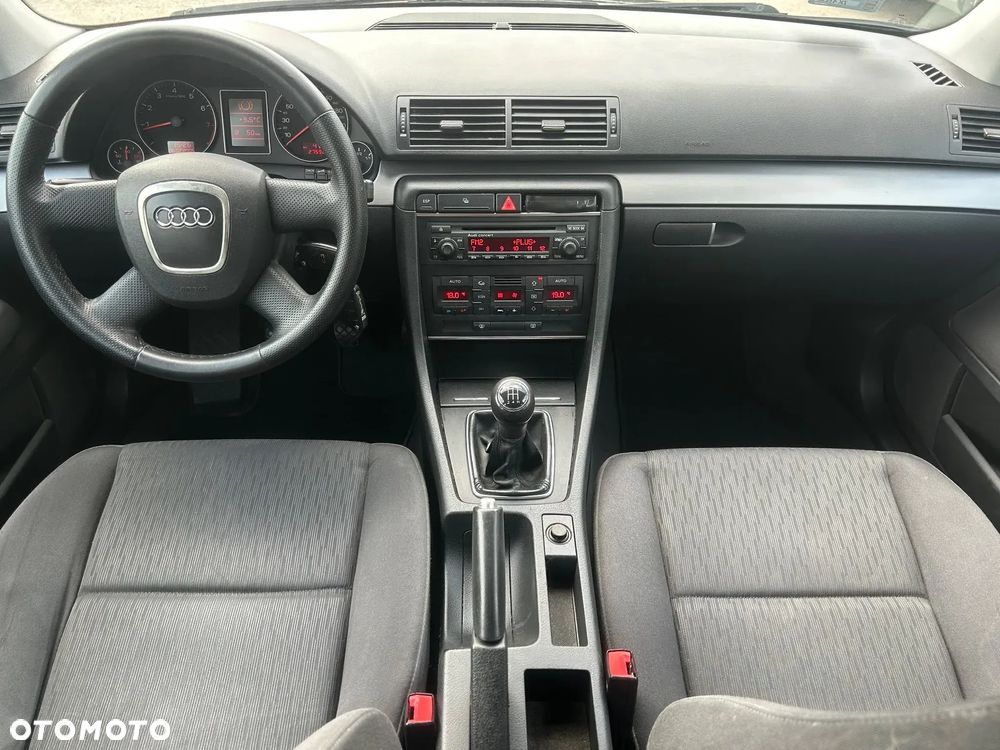 Audi A4 Avant - 10
