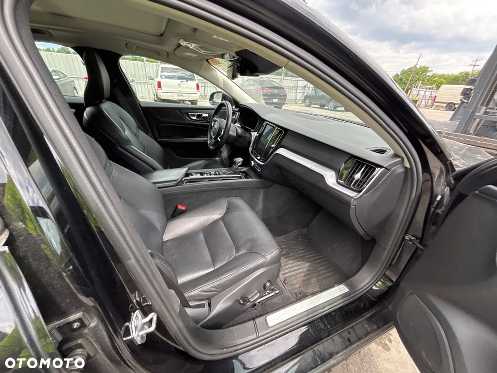 Volvo S60 T6 AWD Momentum Pro - 10