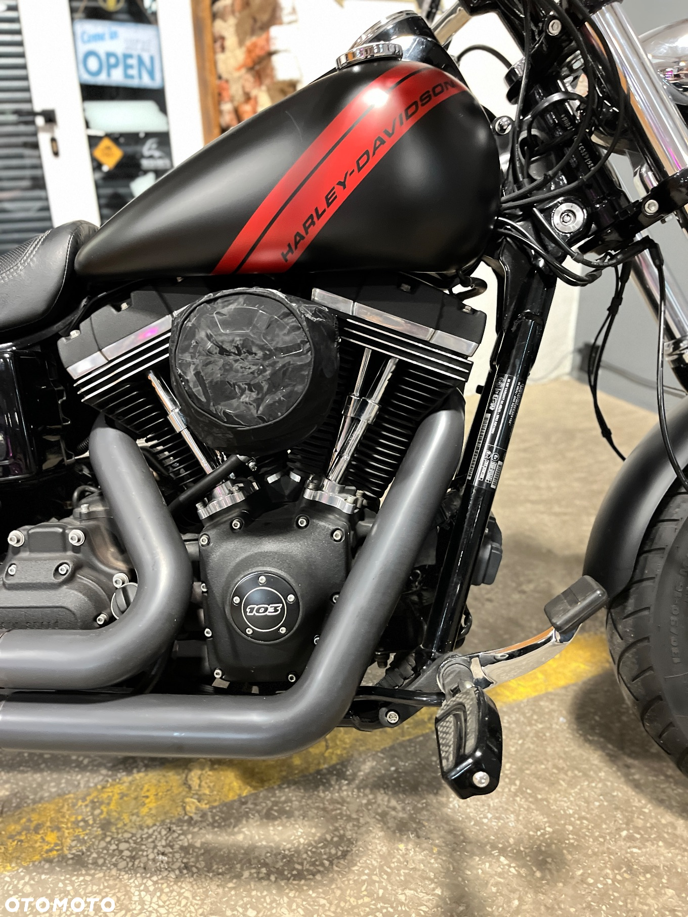 Harley-Davidson Dyna Fat Bob - 6