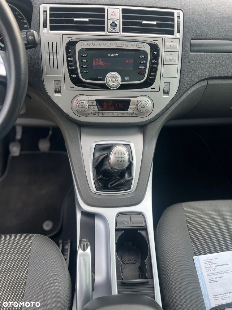 Ford Kuga 2.0 TDCi 2x4 Champions Edition - 25