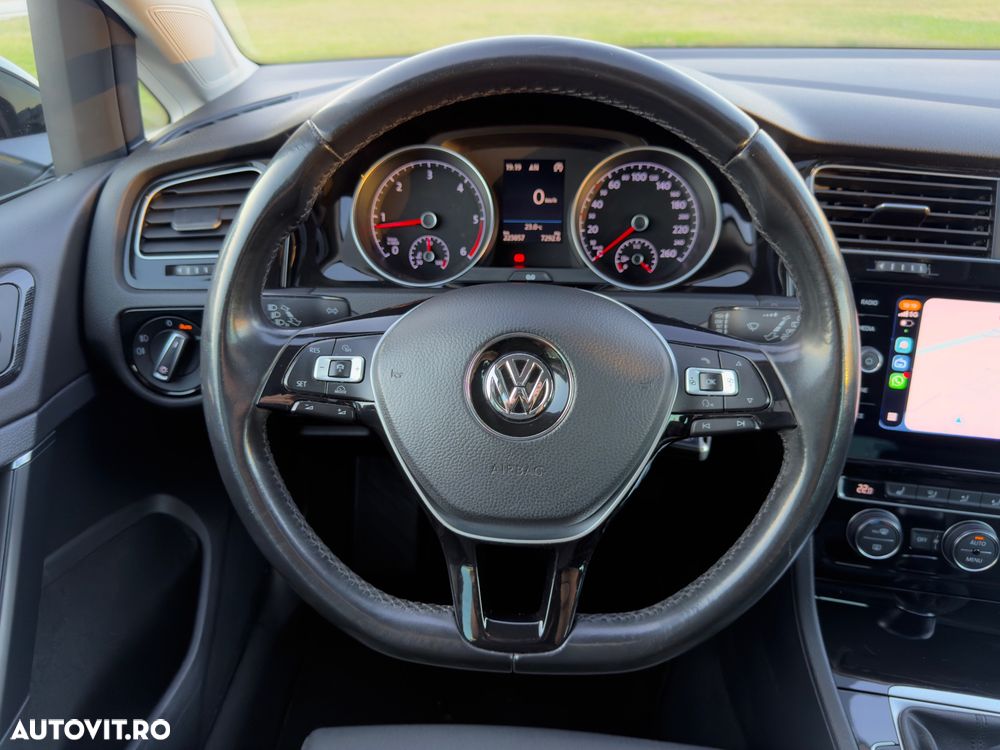 Volkswagen Golf 2.0 TDI Highline - 23