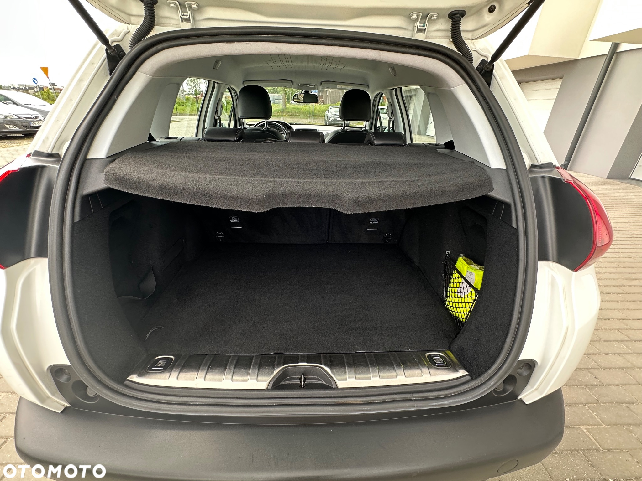 Peugeot 2008 1.6 BlueHDi Allure - 15