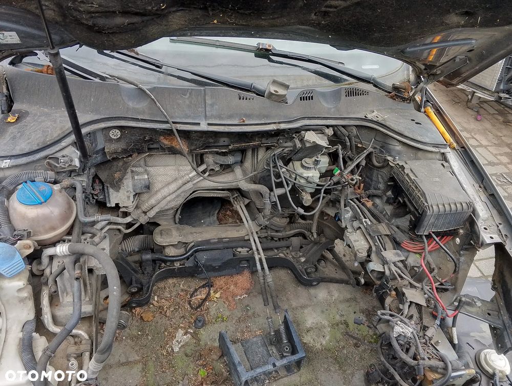 Volkswagen Passat B6 (05-10r.) 1.9TDI 105KM. Silnik BKC Skrzynia GQQ lakier LA7T. Cały na części. GWARANCJA !!!  Przód Tył Zestaw Komplet Drzwi Klapa Zderzak Błotnik Maska Grill Atrapa Szyba Pas Lampa Lusterko Boczki Fotel Kanapa Kokpit Deska Rozdzielcza Przełącznik Włącznik Sterownik Przewody Wiązka Instalacja Moduł Komputer Czujnik Listwa Pompa Alternator Wtryski Głowica Rozrusznik Kompresor Sprzęgło Dwumas Silnik Skrzynia ABS Klimatyzacji Paliwa Wspomagania Kolektor Turbina Przepustnica Zawór Chłodnica Koło Hak Belka Sanki Zawieszenie Mcpherson Półoś Amortyzator Wydech Tłumik Zacisk Most - 7