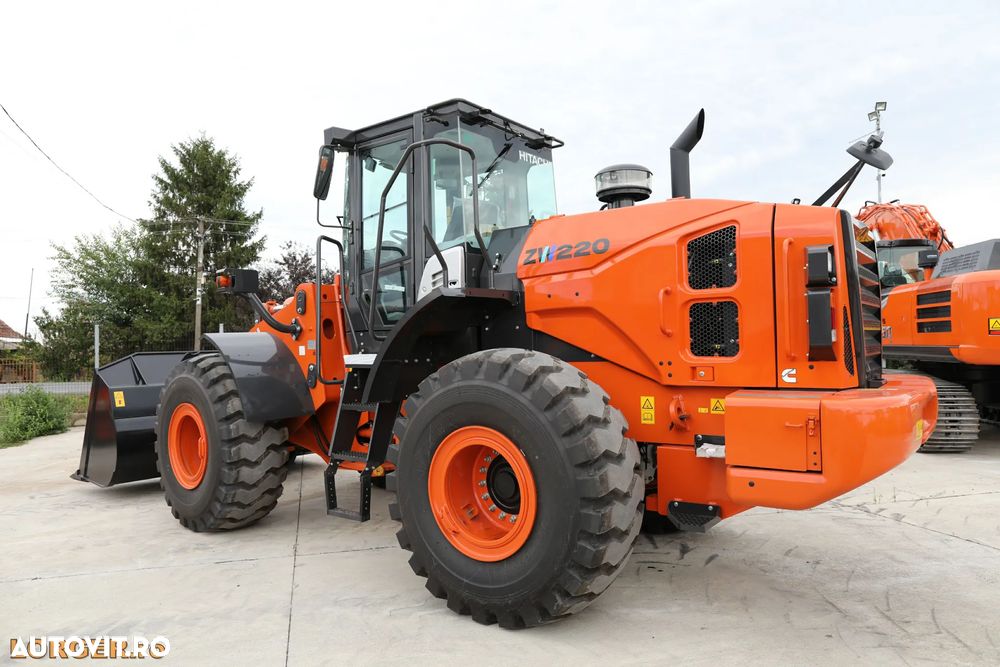 Hitachi ZW220-5A, An 2025, Made in Japan - 5