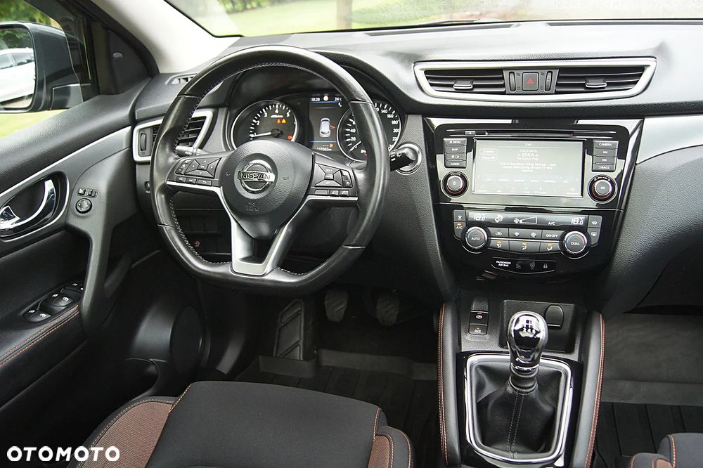 Nissan Qashqai 1.3 DIG-T N-Motion - 25