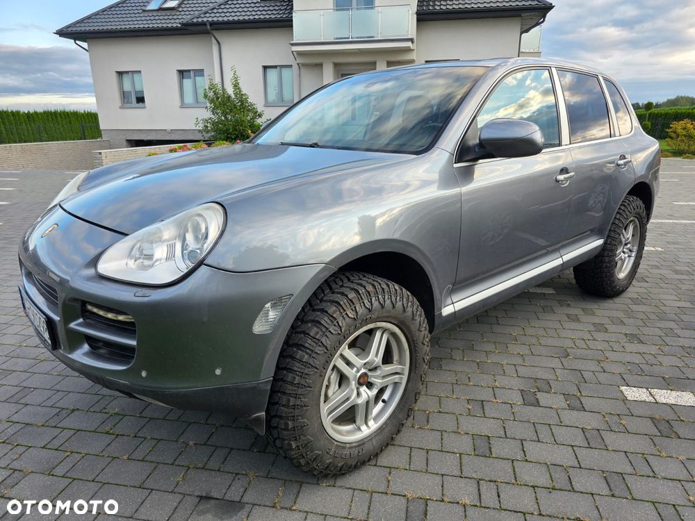 Porsche Cayenne - 4