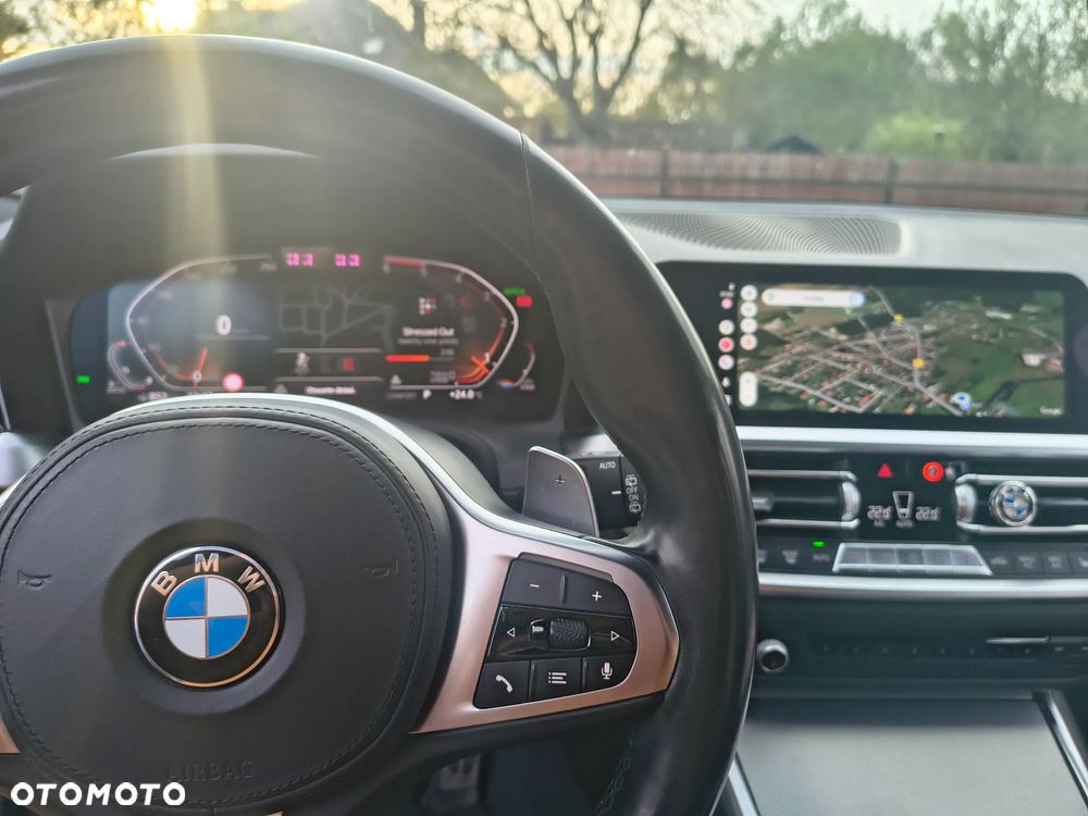 BMW Seria 3 320d xDrive M Sport Shadow - 31