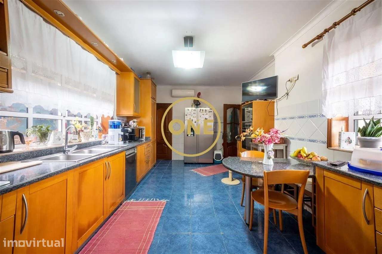 Moradia T3 Adaptável para Bifamiliar em Arnoso (Santa Maria) - Grande imagem: 3/37