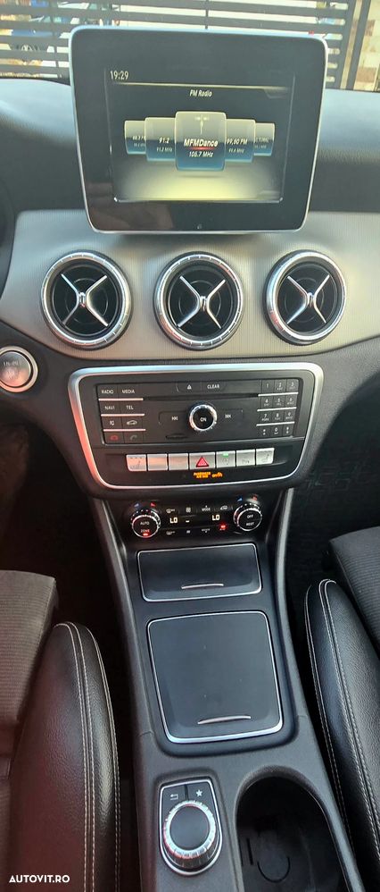 Mercedes-Benz CLA 220 d 7G-DCT AMG Line - 10