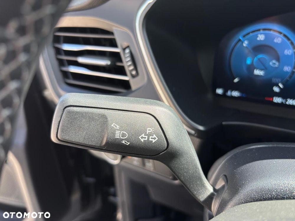 Ford Kuga - 23