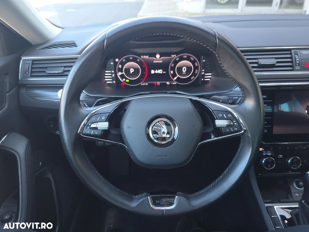 Skoda Superb 2.0 TDI DSG Premium Edition - 16