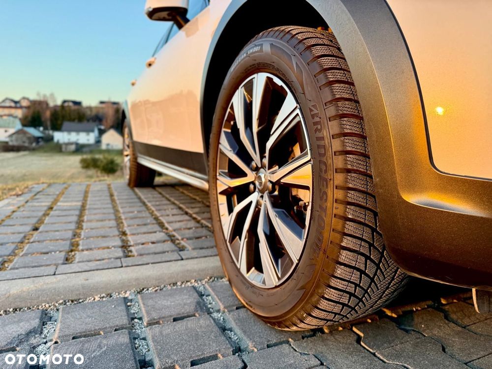 Volvo V90 Cross Country - 7