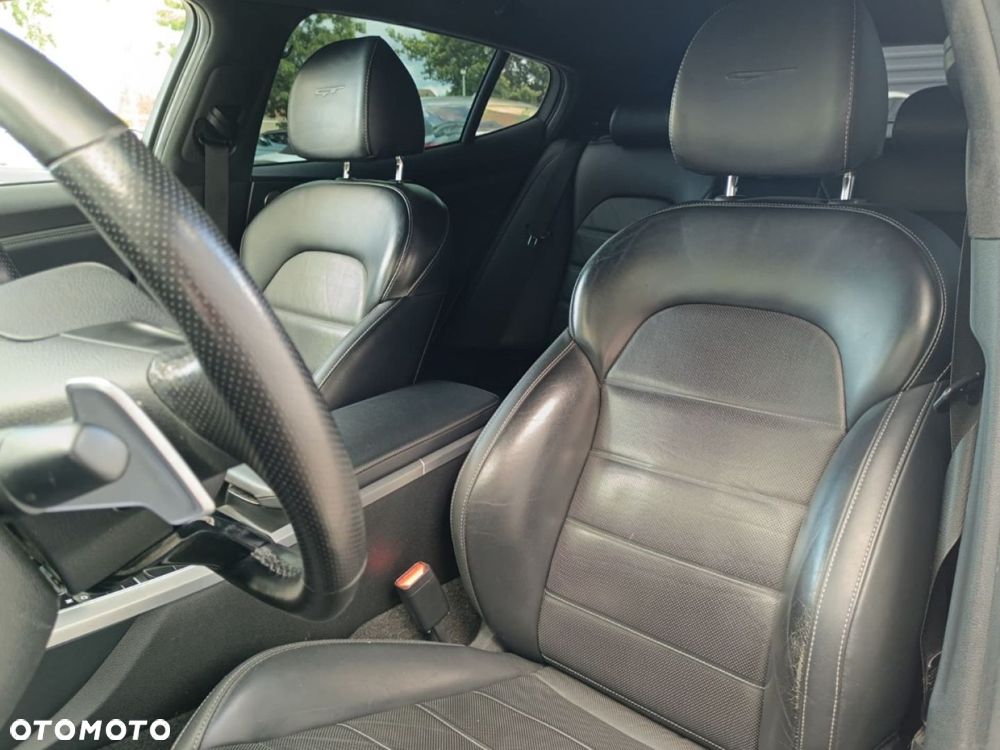 Kia Stinger - 5