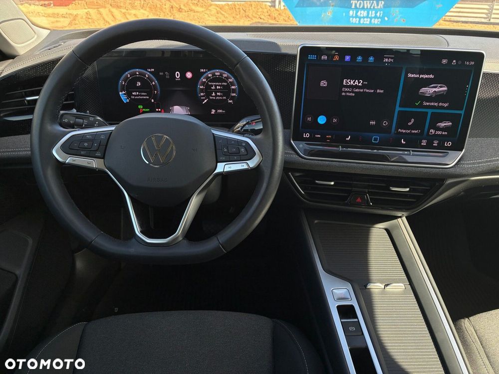 Volkswagen Passat - 12