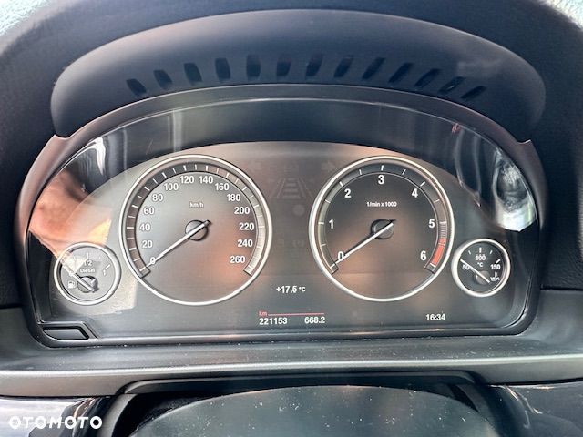 BMW Seria 5 520d Luxury Line - 14