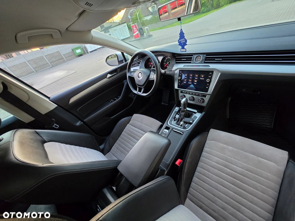 Volkswagen Passat 2.0 TDI (BlueMotion Technology) DSG Trendline - 13