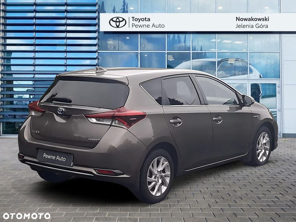 Toyota Auris - 2