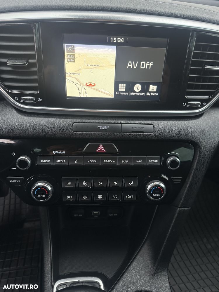 Kia Sportage 1.6 DSL MHEV 7DCT HP 4x2 Style - 11