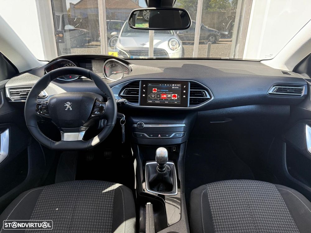 Peugeot 308 1.6 BlueHDi Allure J17 - 15