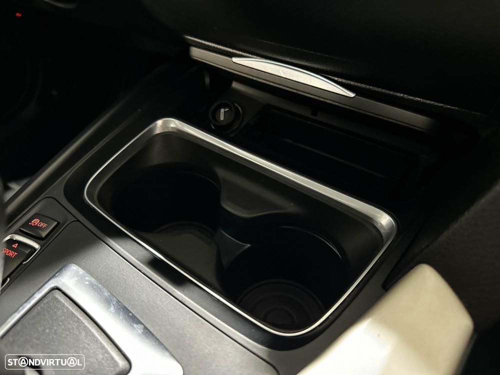 BMW 318 d Line Sport Shadow Auto - 33