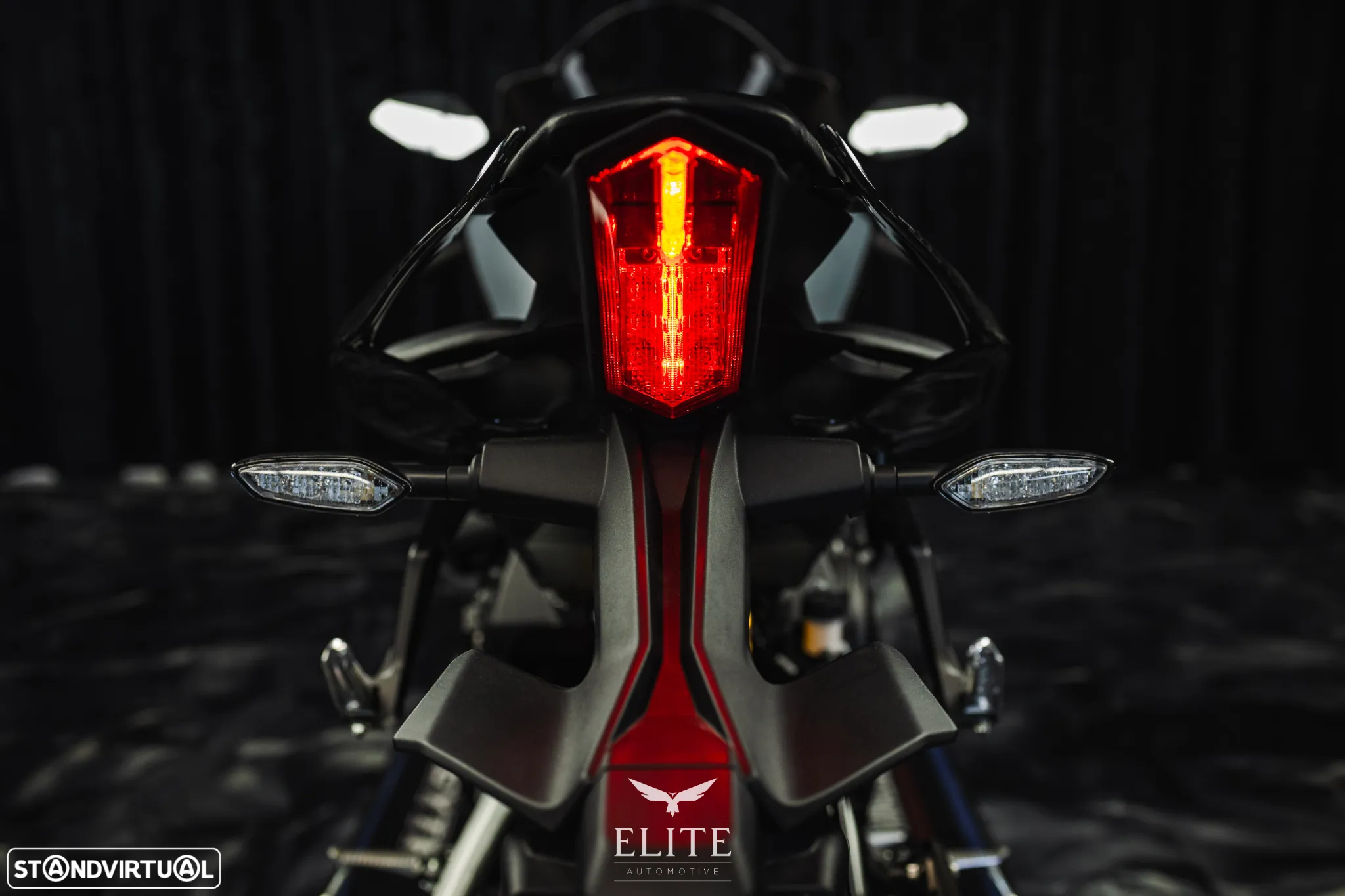 Yamaha R R1M - 32