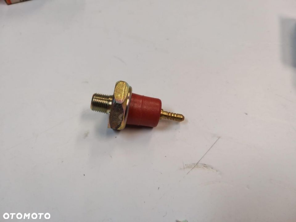 CZUJNIK Hyundai/Isuzu/Nissan/Rover CIŚNIENIA OLEJU CORSA ASTRA KADETT VECTRA 1,5 1,7 DIESEL - 2