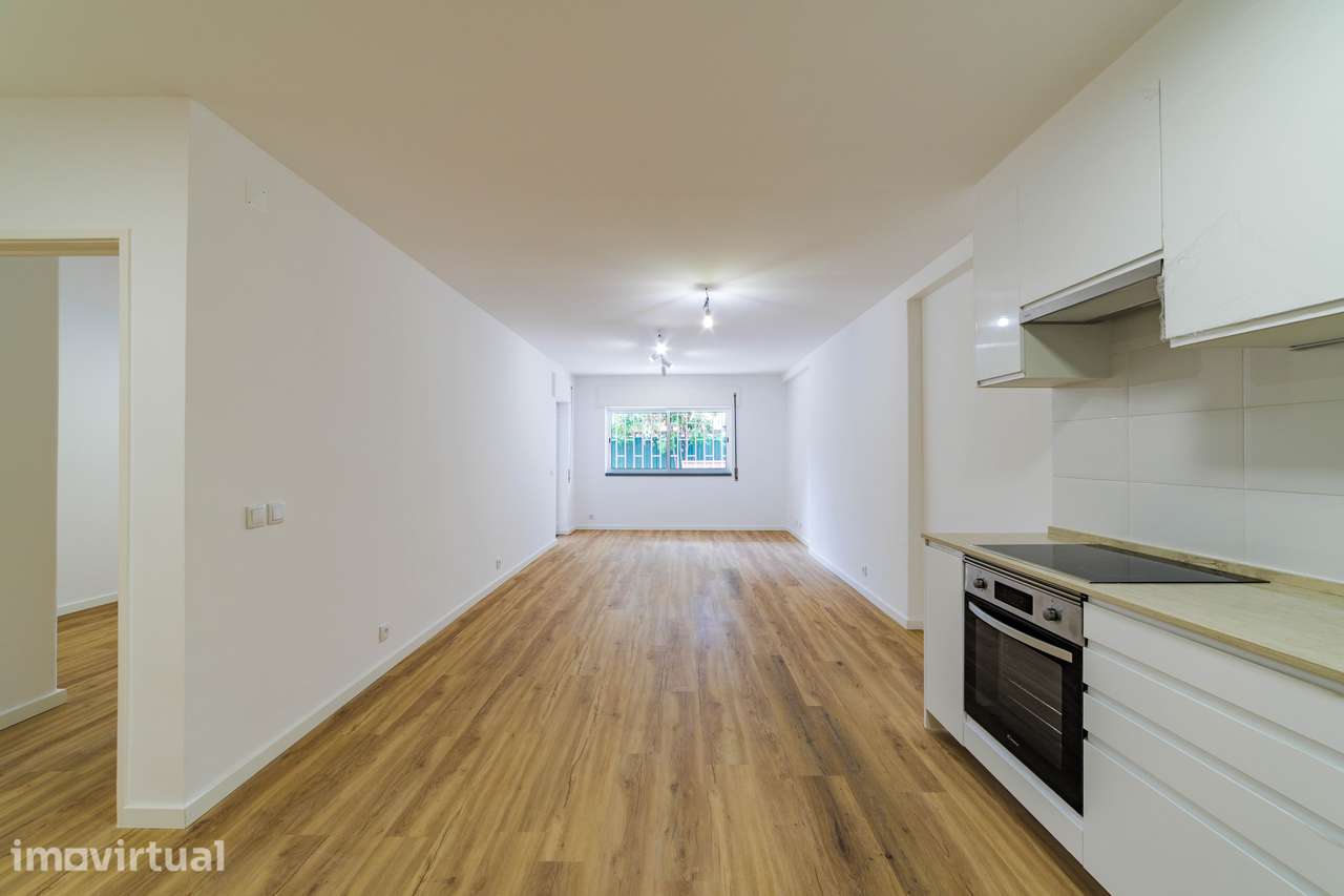Apartamento T1 com garagem e terraço no Monte Estoril - Grande imagem: 5/16