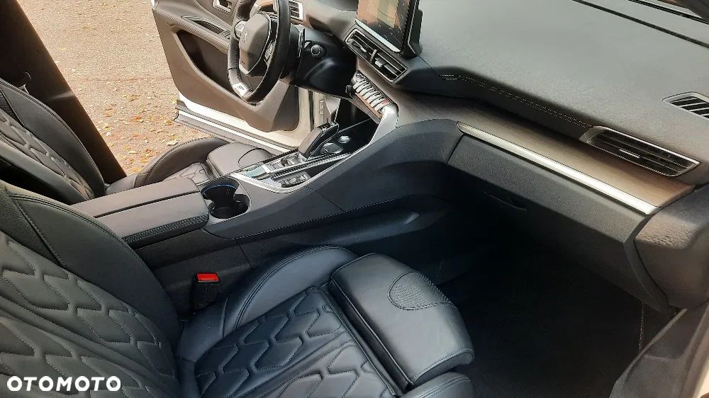 Peugeot 3008 1.6 PureTech Hybrid PHEV Allure Pack S&S EAT8 - 18