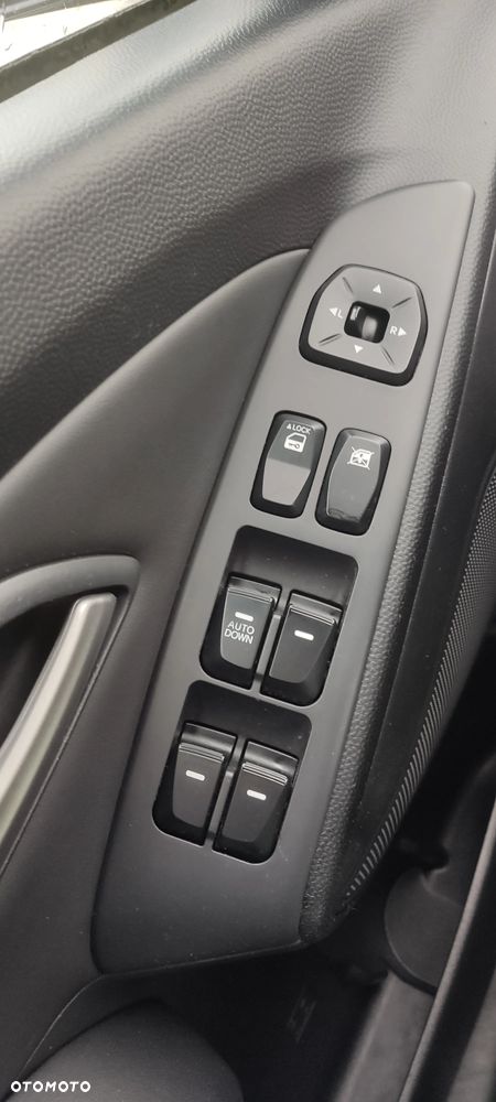 Hyundai ix35 2.0 2WD Style - 17