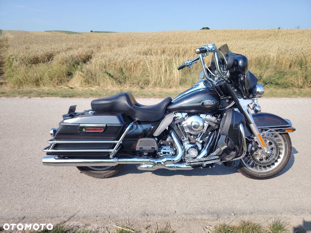 Harley-Davidson FLHTCU Ultra - 2