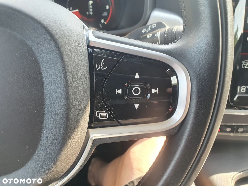 Volvo V90 D4 AWD Geartronic Inscription - 19