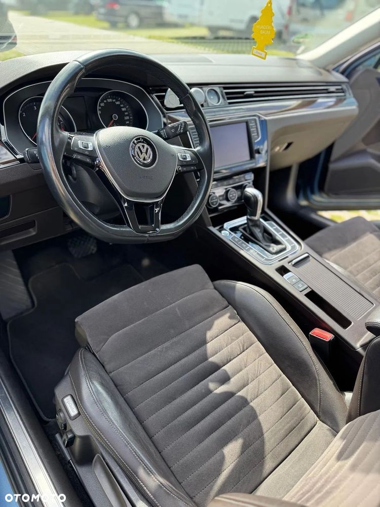 Volkswagen Passat 2.0 TDI Bi-Turbo BMT 4Mot Highline DSG - 10