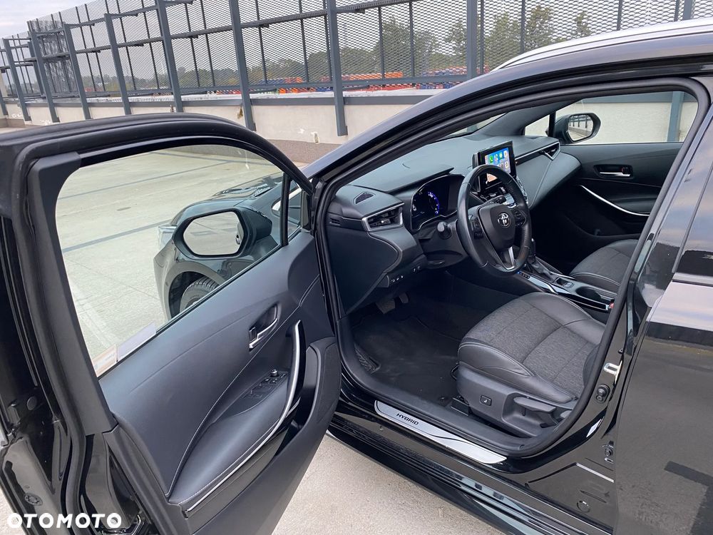 Toyota Corolla 1.8 Hybrid Comfort - 13