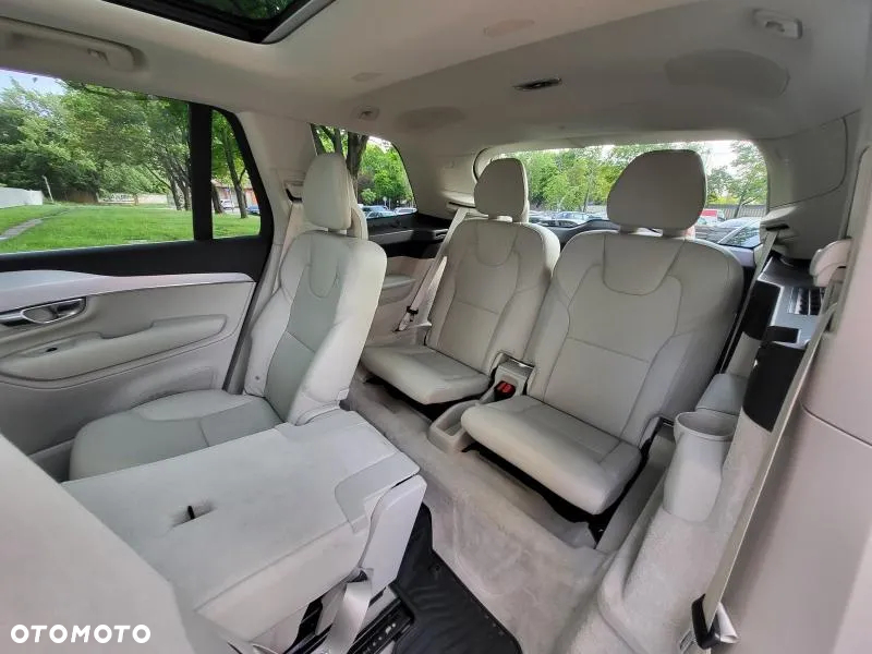 Volvo XC 90 T6 AWD Momentum 7os - 27