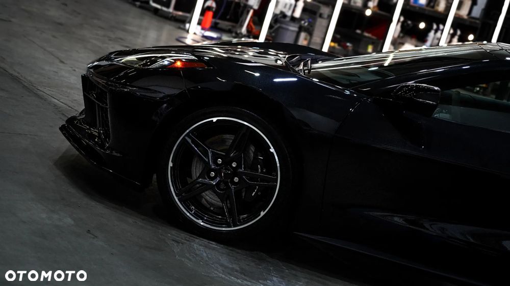 Chevrolet Corvette - 5