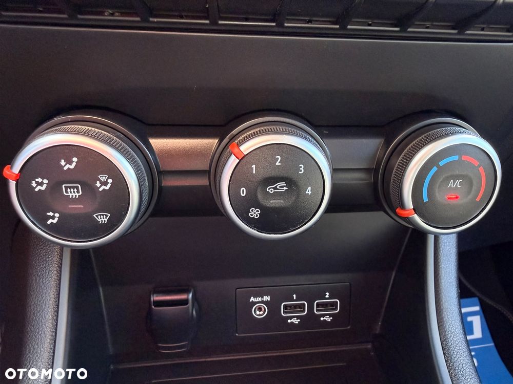 Renault Captur TCe 90 EVOLUTION - 27
