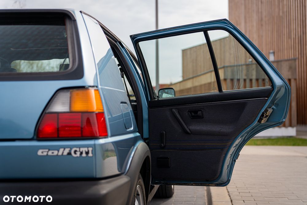 Volkswagen Golf - 14