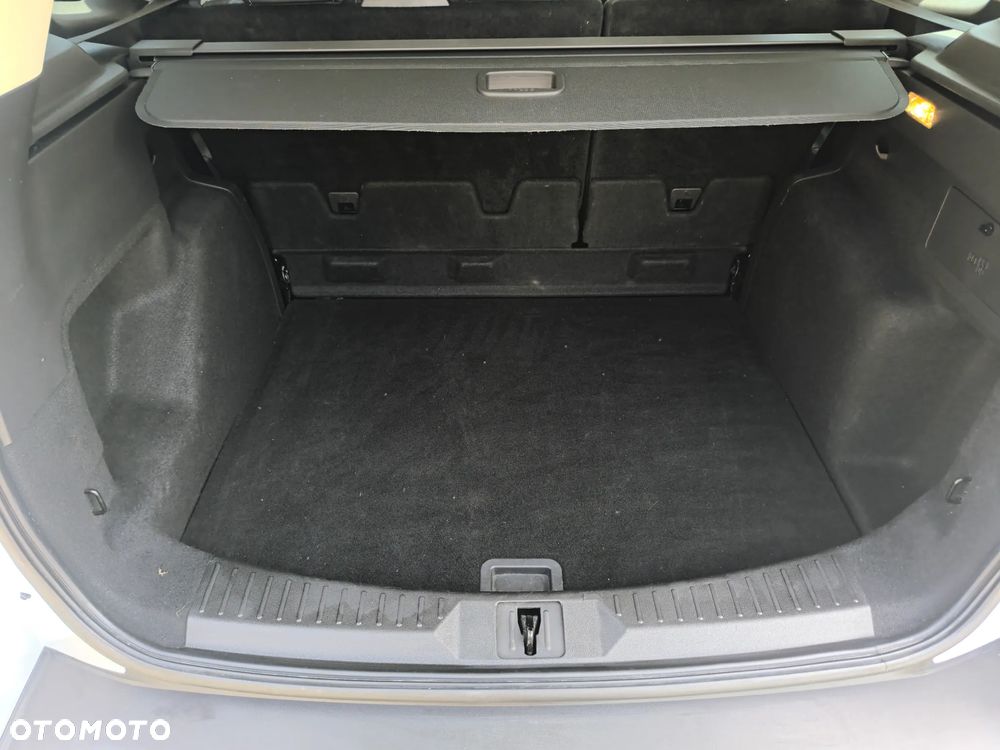 Ford Kuga 2.0 TDCi 4x4 Individual - 11
