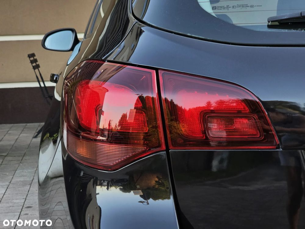 Opel Astra 1.4 T Cosmo - 35