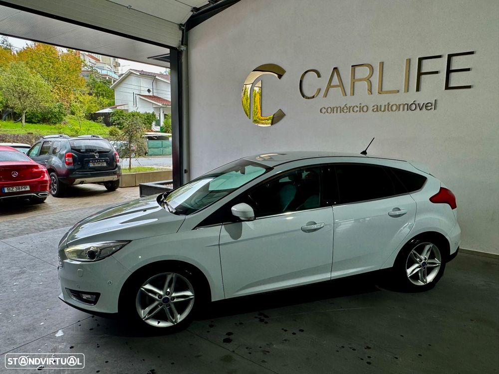 Ford Focus 1.0 SCTi Titanium - 24