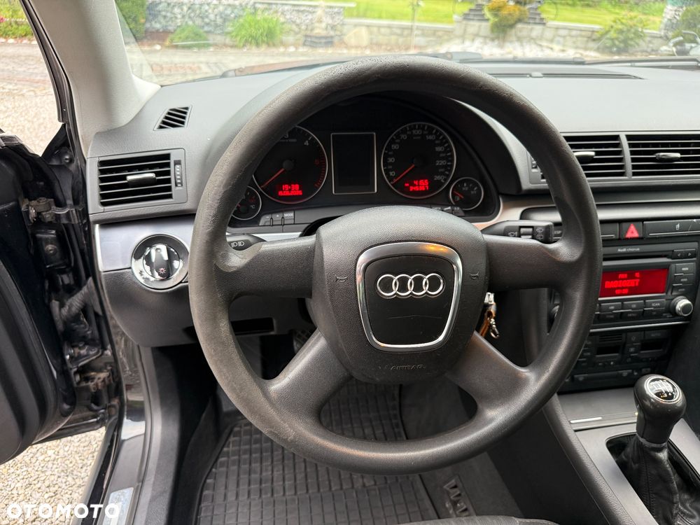 Audi A4 Avant 2.0 TDI - 16