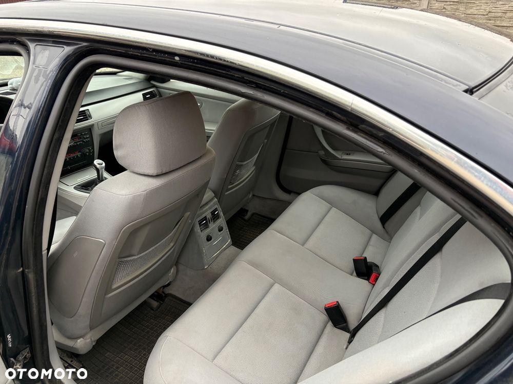 BMW Seria 3 320i - 9