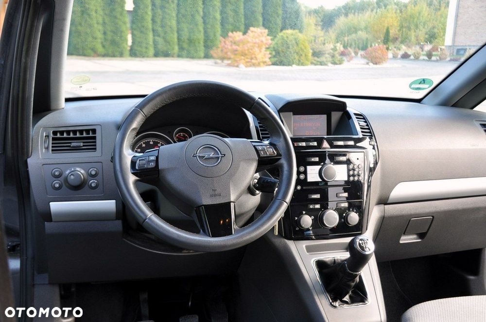 Opel Zafira - 30