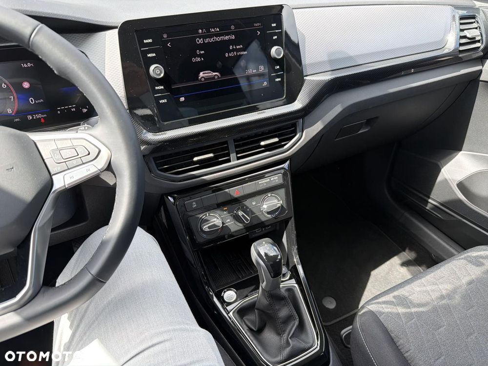 Volkswagen T-Cross - 16