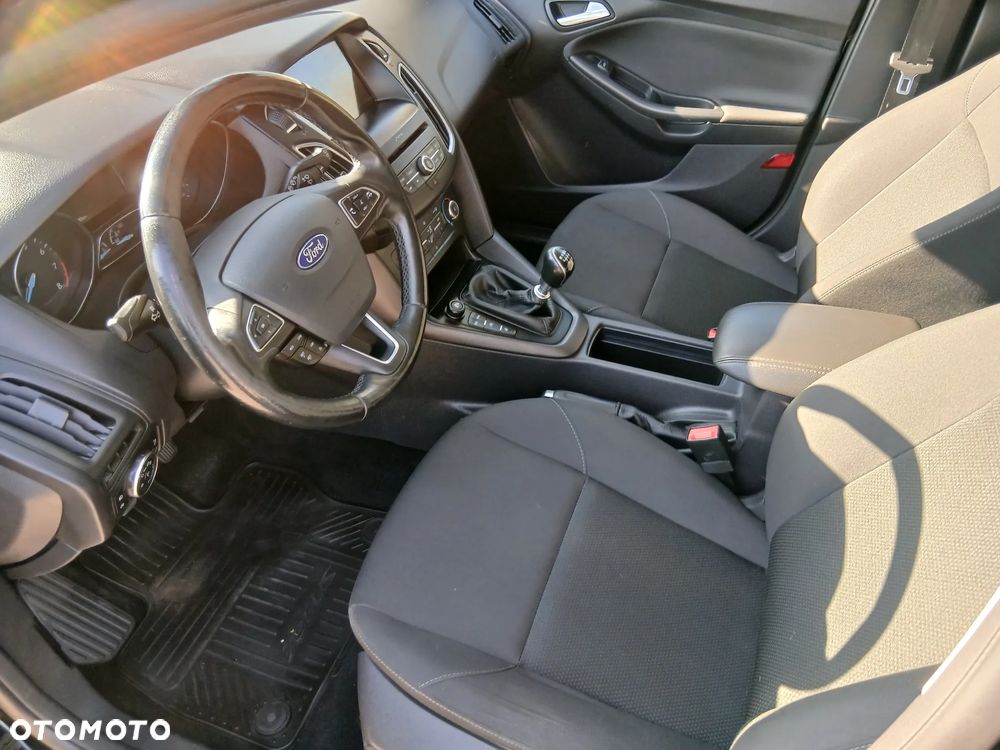 Ford Focus 1.0 EcoBoost STart-Stopp-System TITANIUM - 27