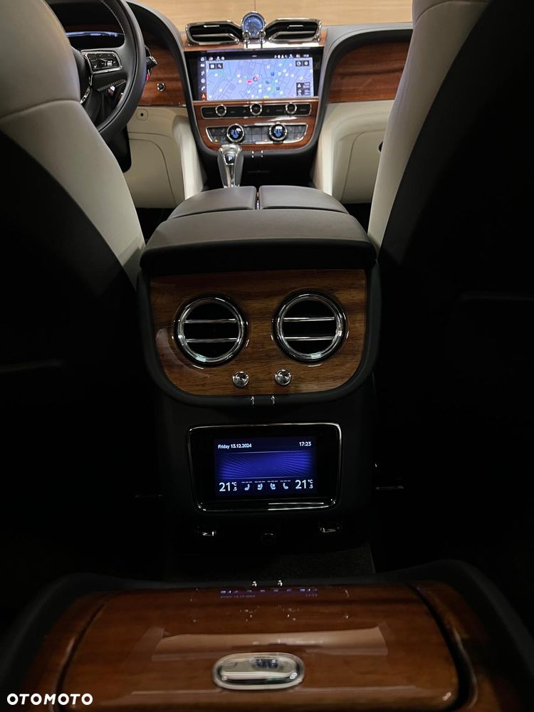 Bentley Bentayga - 25