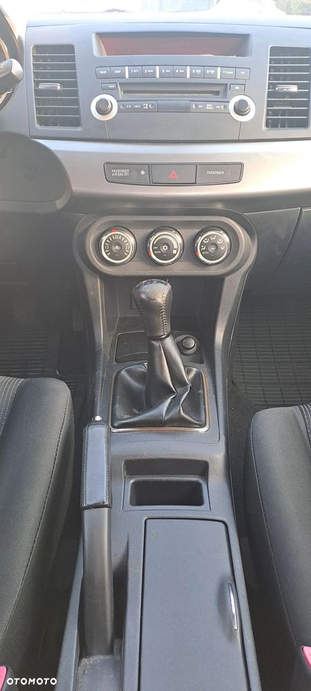 Mitsubishi Lancer 1.8 Inform - 16