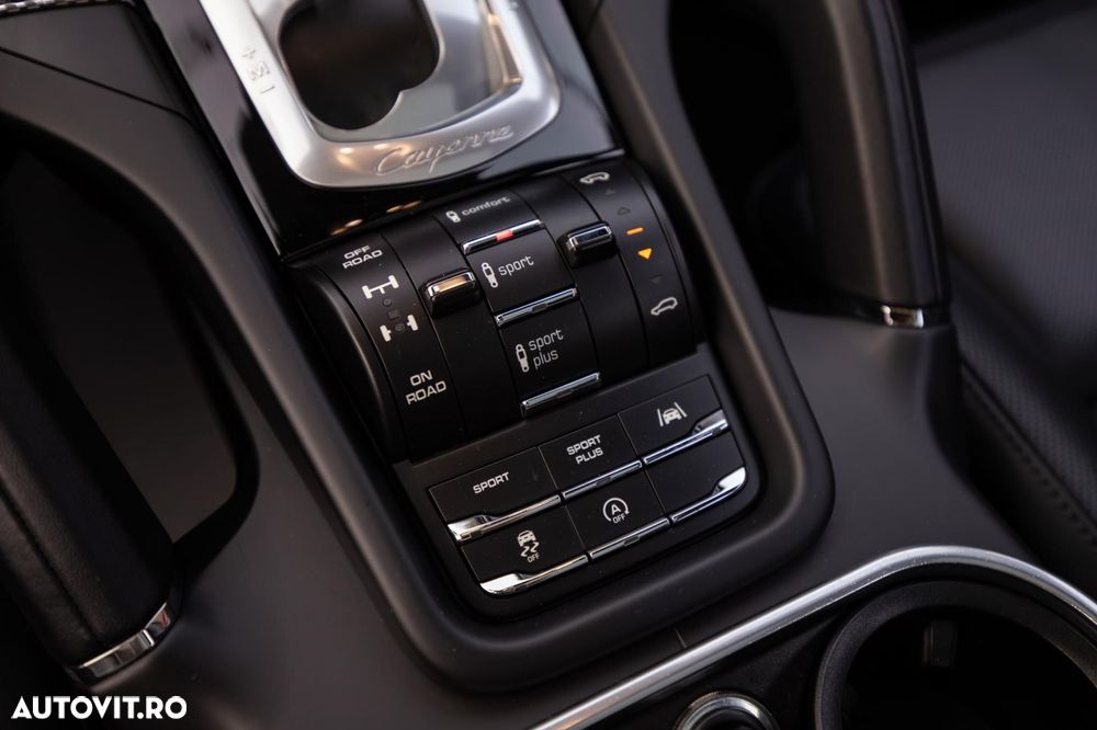 Porsche Cayenne - 24