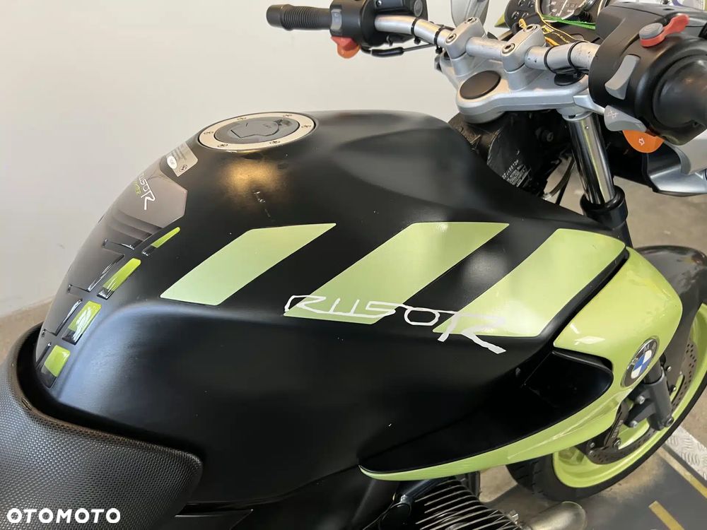 BMW R - 8